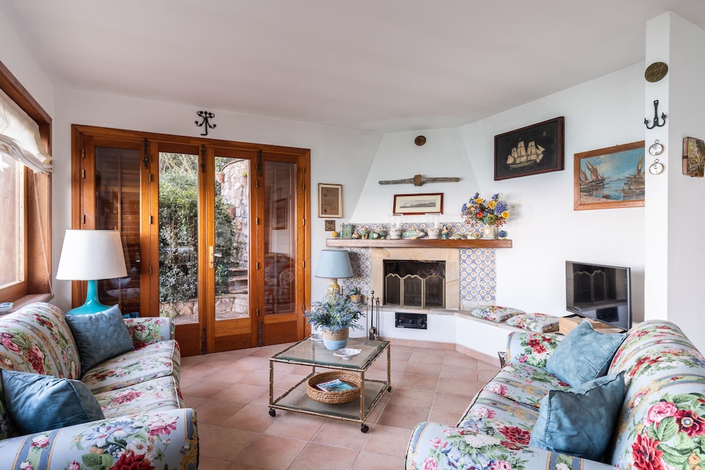 Villa Mytilene II by Wonderful Italy