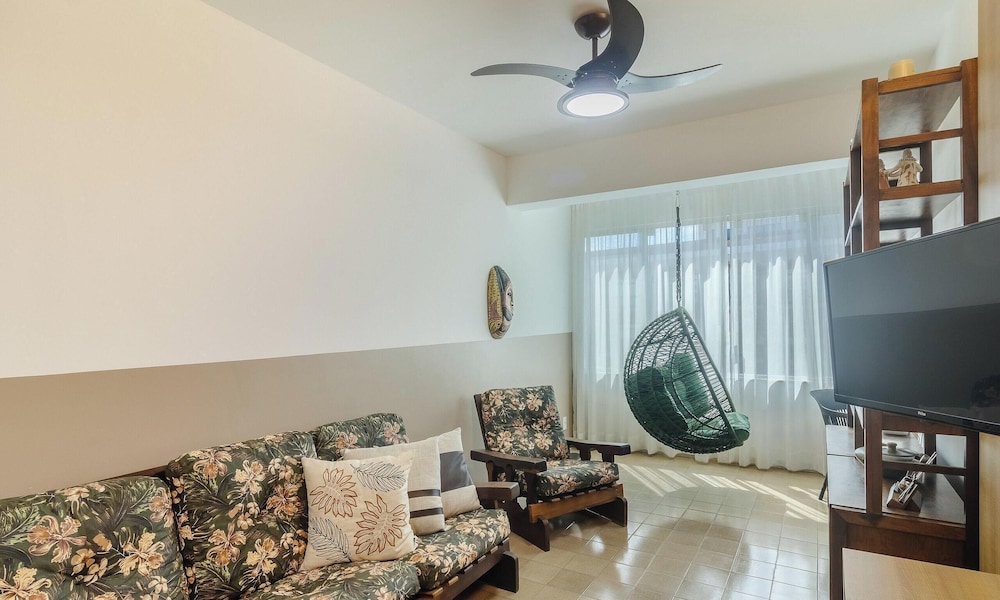 3BR Apt 300m From the Beach in Cabo Frio - Ecs0202