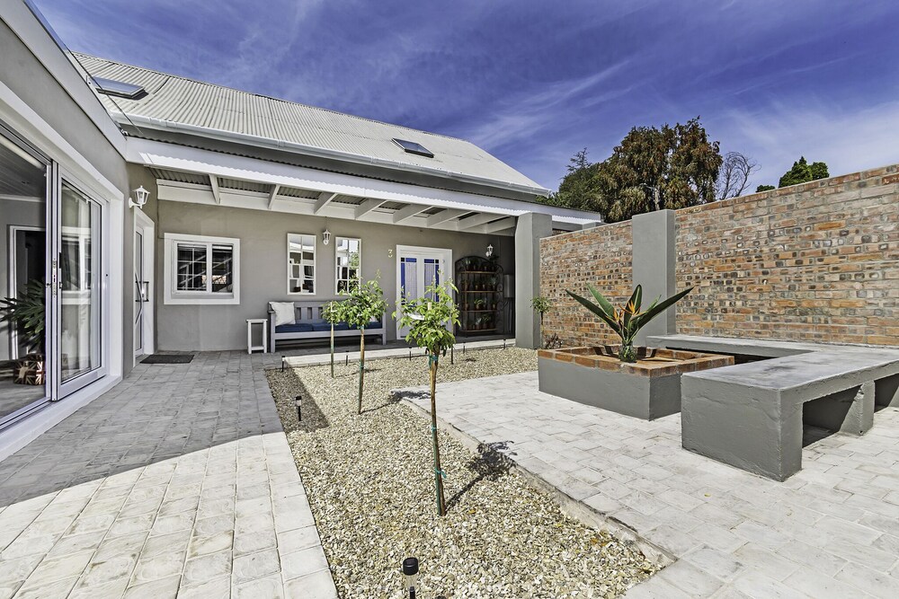 La Montagne Bed & Breakfast