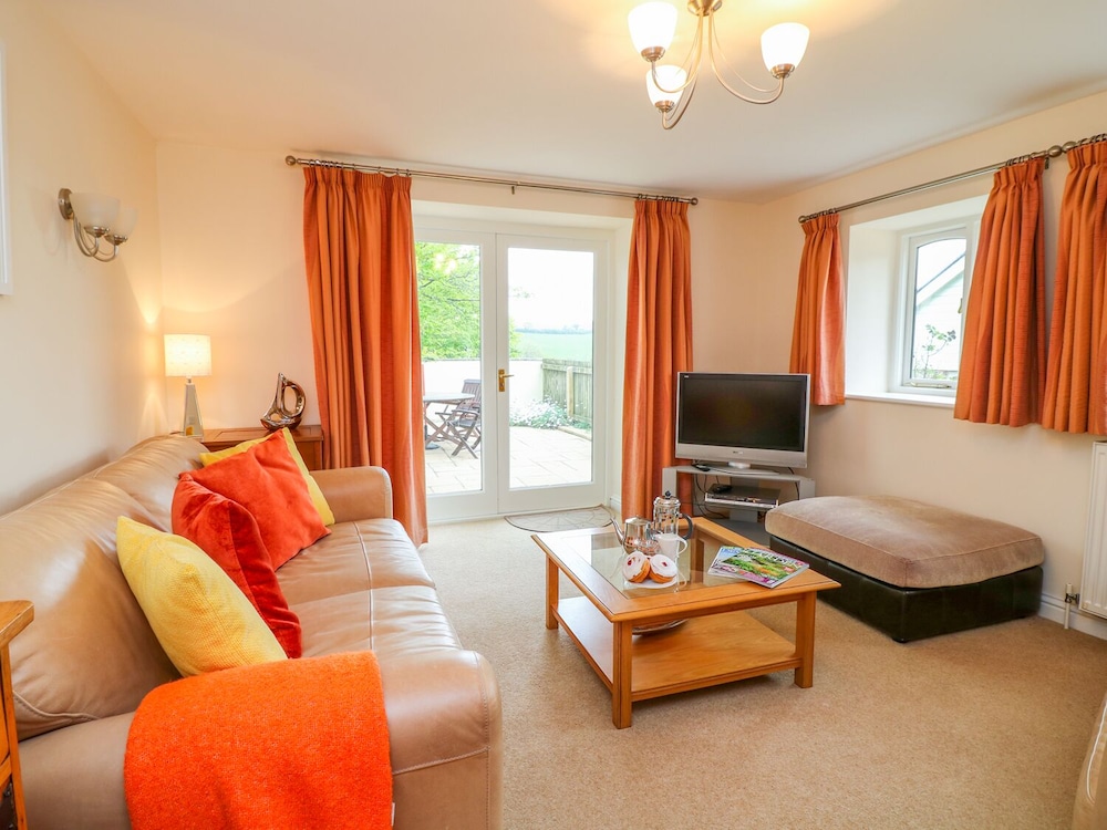 Cornflower Cottage view 3