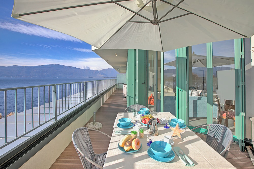 Sogno Sul Lago Lake Front