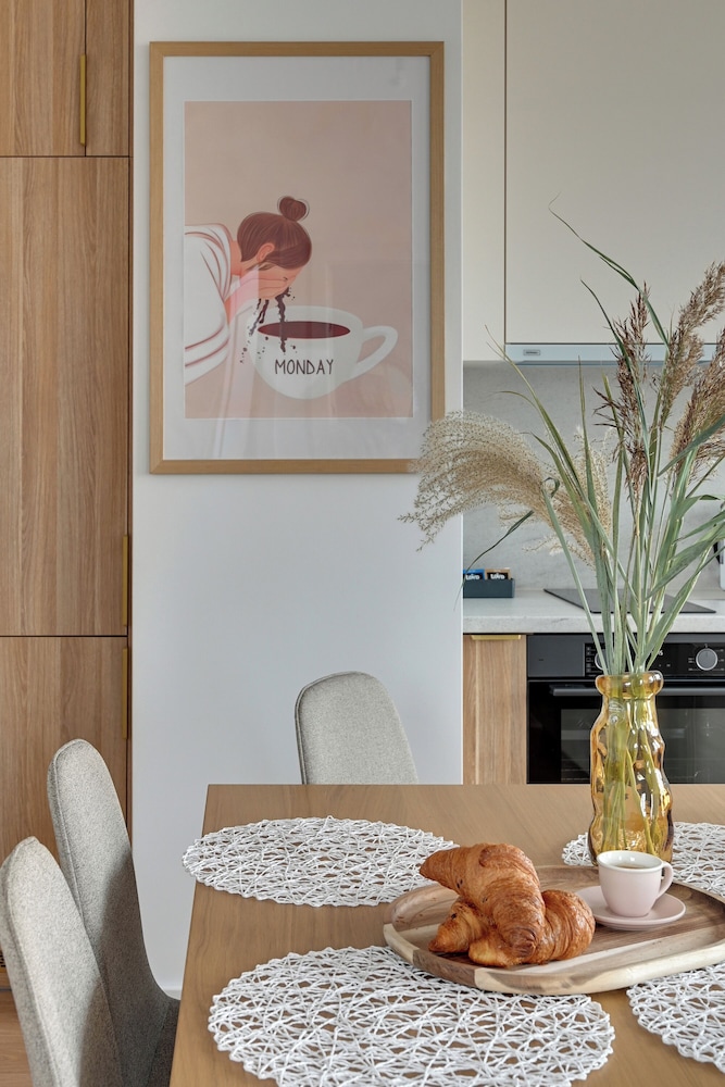 Doki Living - Foodhall & Parking by Downtown Apartments