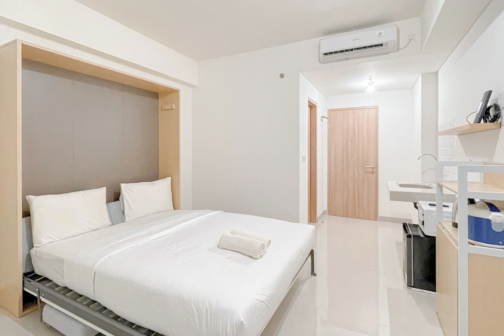 Minimalist Studio (No Kitchen) Near Unhas Bandaraya - Tallasa City Makassar Apartment