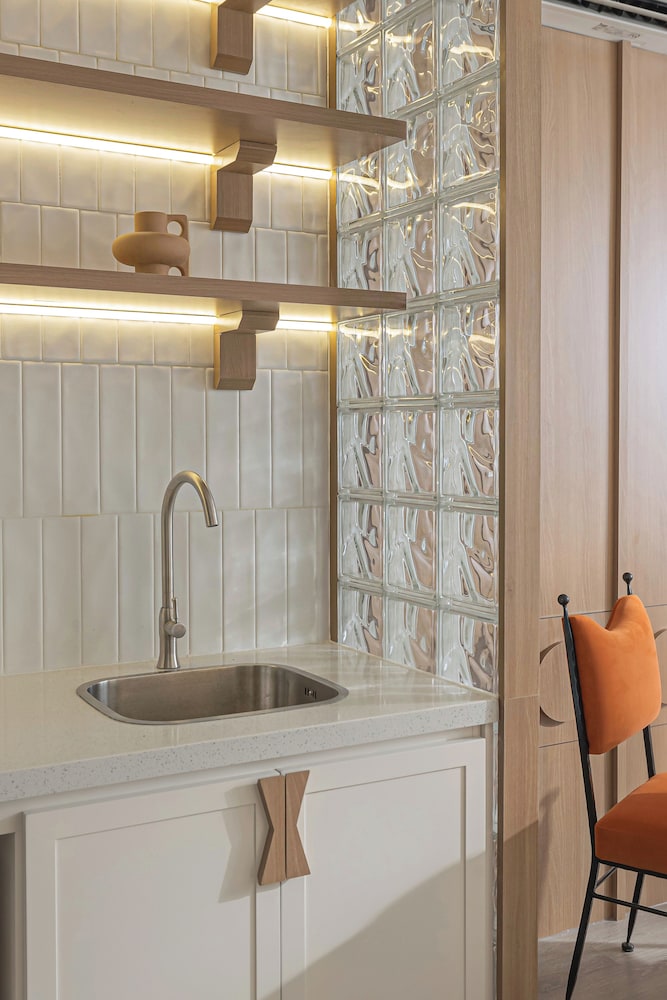 Ocean Vista Marina Suites Nha Trang