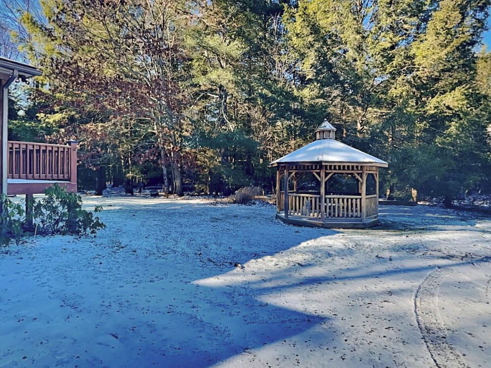Lazy Bear Cabin by Taylor Made Deep Creek