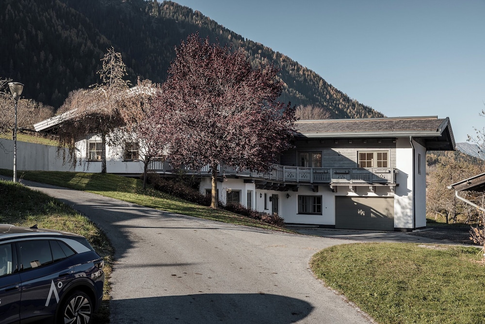 Chalet Pirchhof by MYALPS