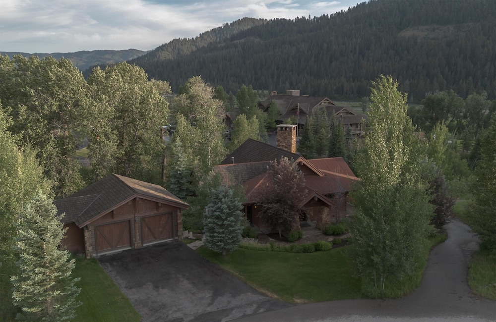 The Cabins At Snake River Sporting Club