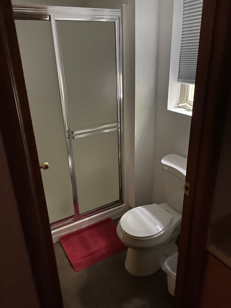 King Halibut Lodge - Property Image 12