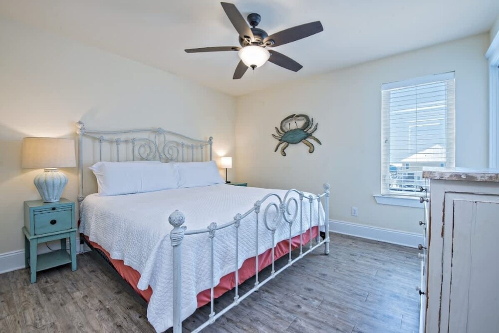 Beachfront 5bed Easybreezy West