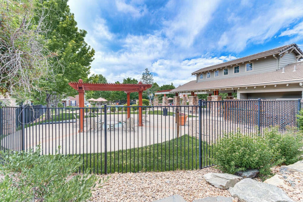 Seasonal Pool, Balcony: Quiet & Cozy Aurora Condo!