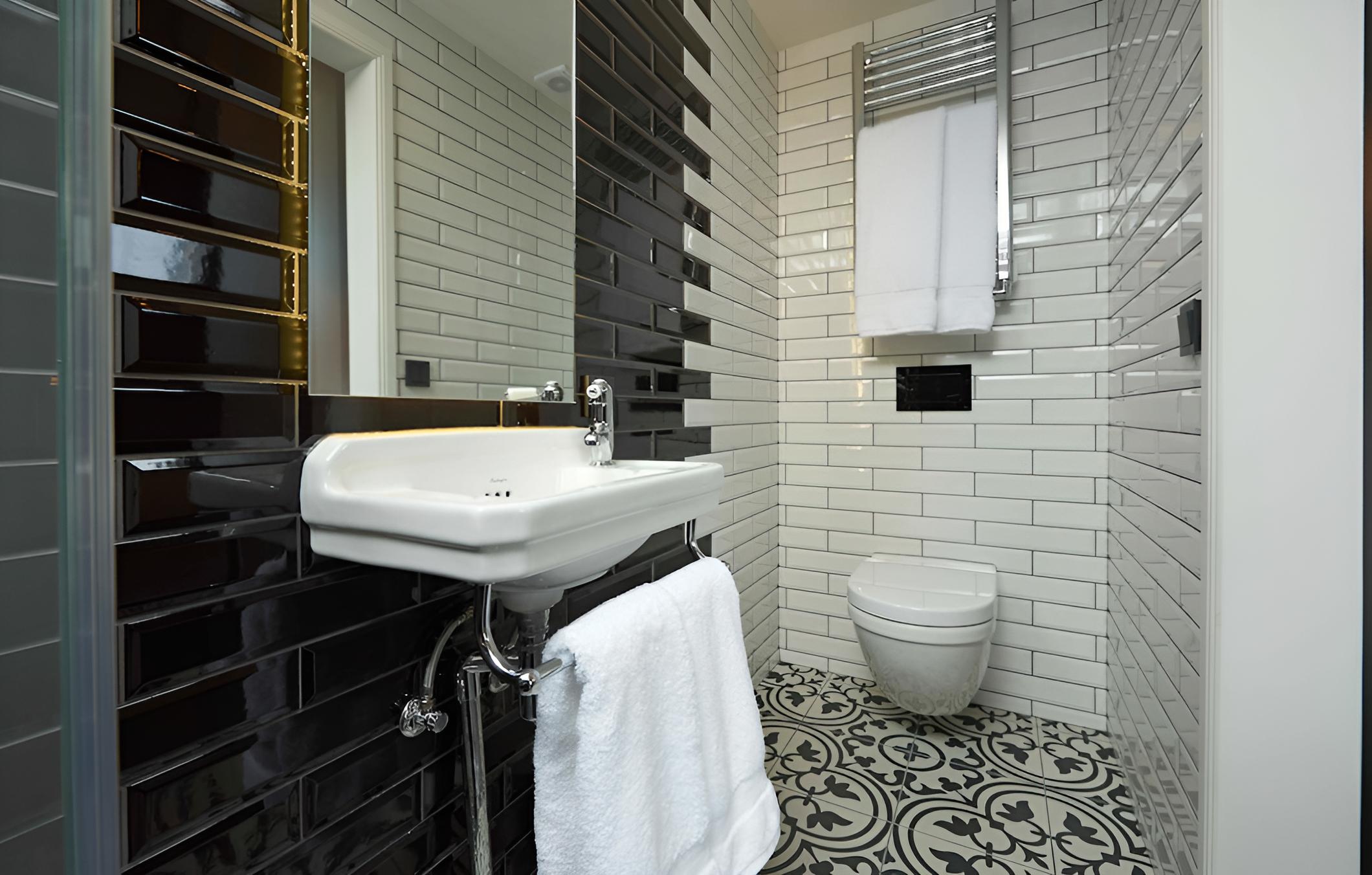 105 - A Townhouse Hotel