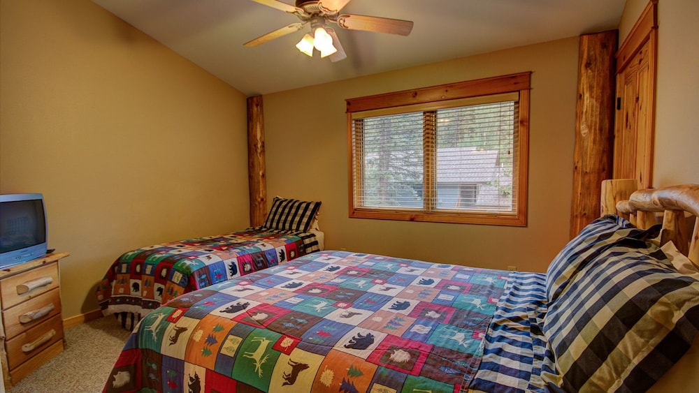 River Stone Resorts & Bear Paw Suites