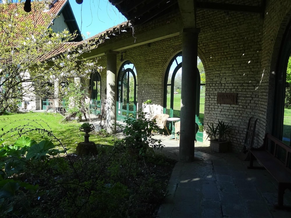Manoir de Bois en Ardres view 2