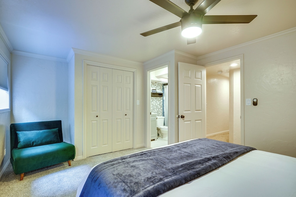 Mtn Views & Canyon Access: Cottonwood Heights Home