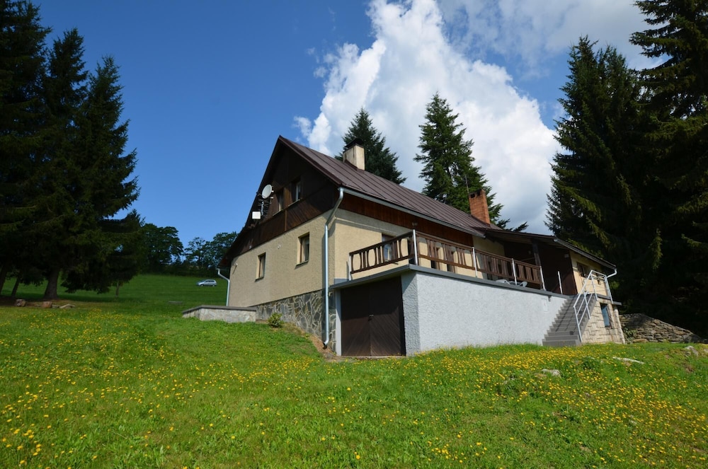 Mountain Chalet Hoja 2