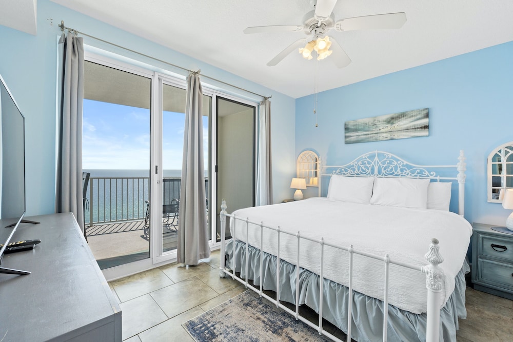 Twin Palms Resort by Panhandle Getaways