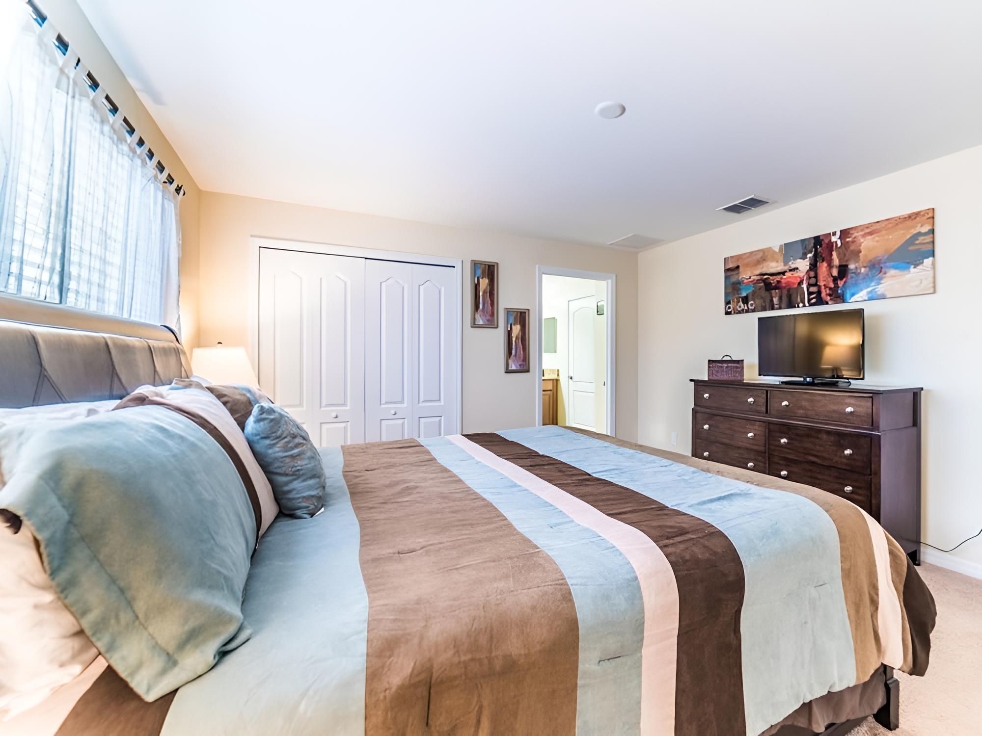 Paradise Palms 8925 - Image 3