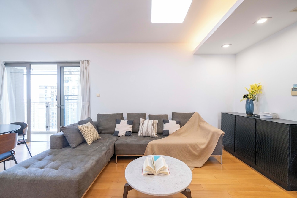 Tyms Stylish 3BR 2BA Apt Yongxin Century