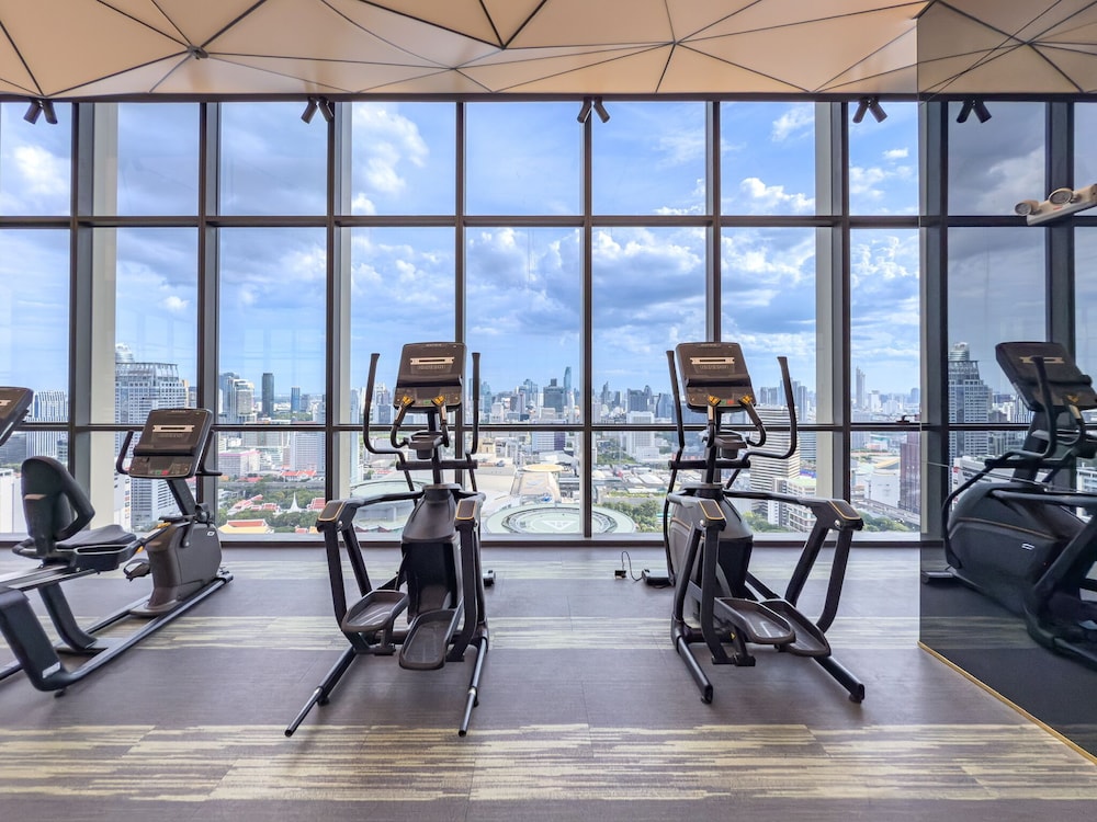New Residence in Central Bangkok Siam Paragon · Central World
