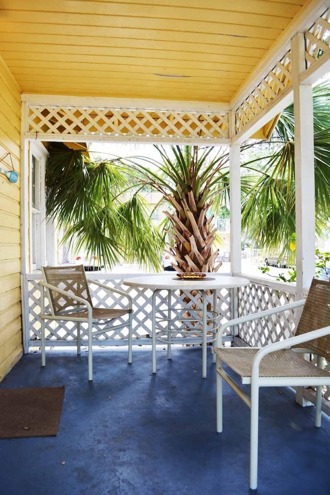 Sunshine Cozy Cottages