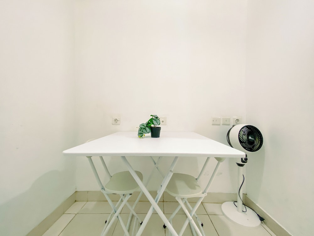 Comfort Living 1BR at Sentul Tower Apartment