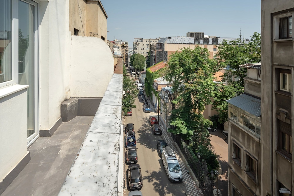 Grand 3BR Near Athenaeum Calea Victoriei