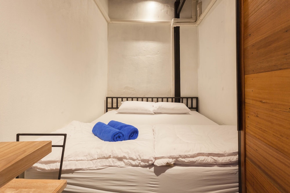 Feel Good Hostel