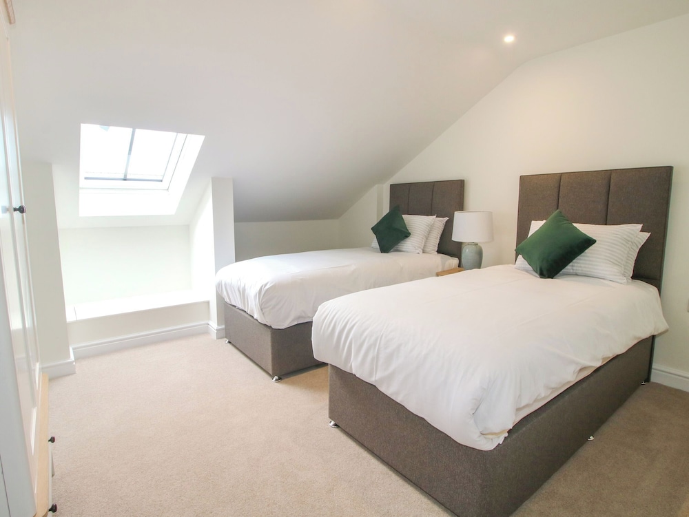 Ascot Cottage