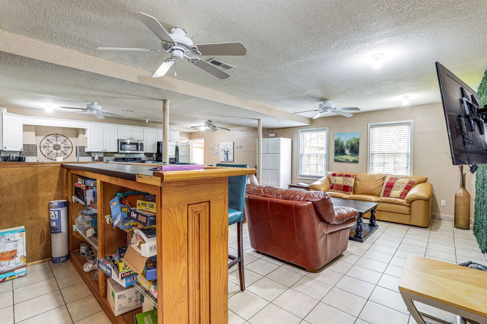 Pet-friendly Lilburn Duplex w/ Patio & Grills!
