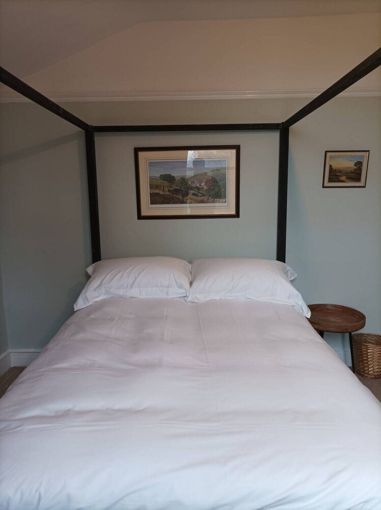 Elegant and Quirky 2BD Flat - Kensal Rise