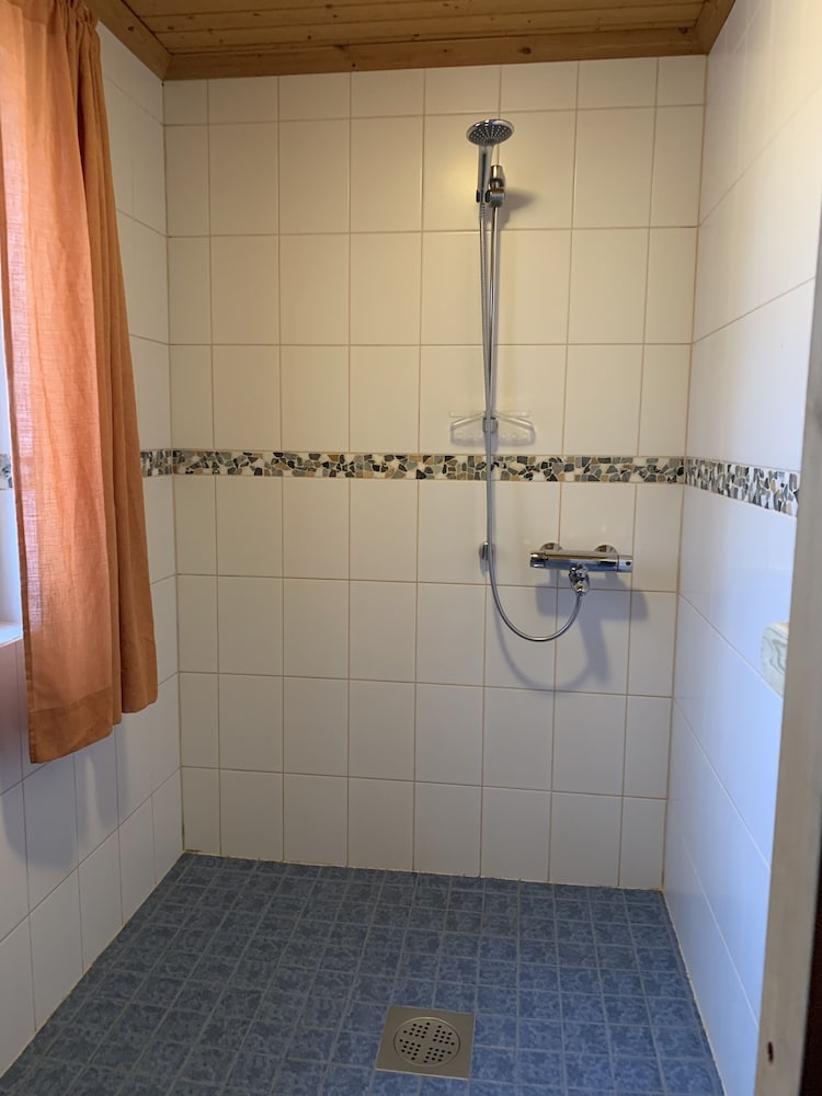 Photo 32