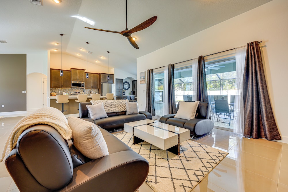 8 Mi to Flagler Beach: Home w/ Outdoor Dining!