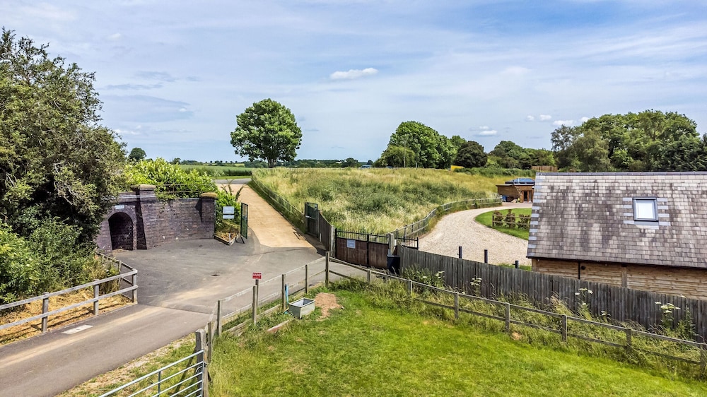 The Tunnel at Bridge Lake Farm and Fishery