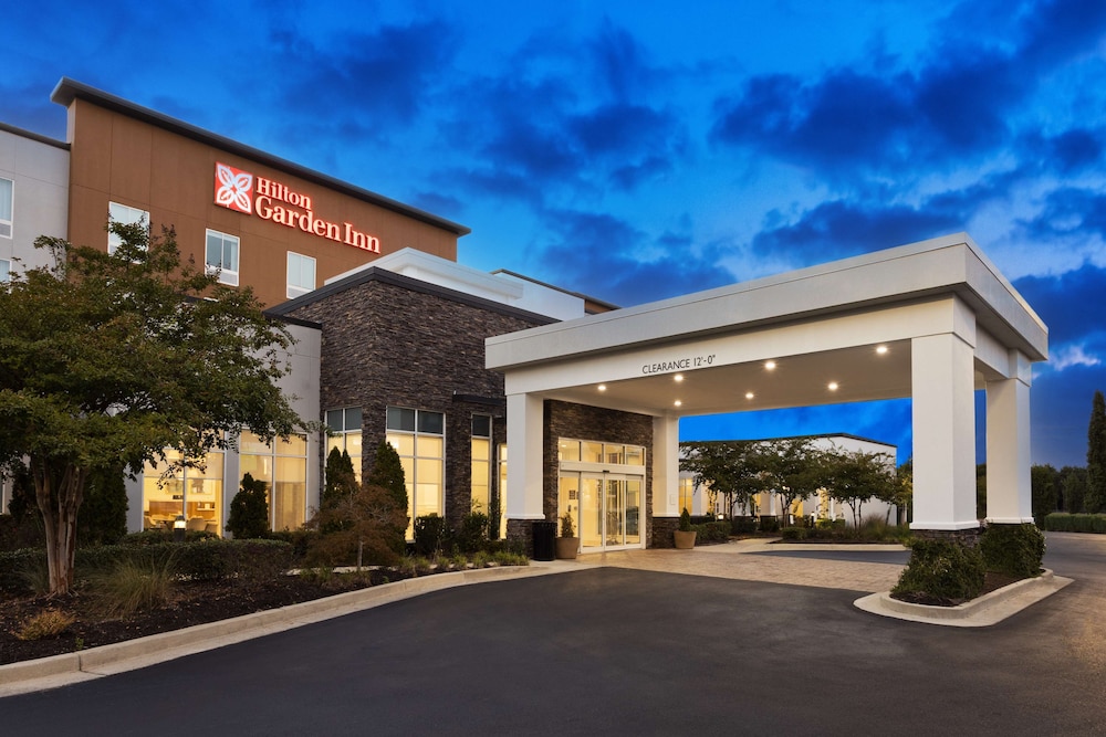 Hotel Hilton Garden Inn Montgomery - EastChase - Image 1