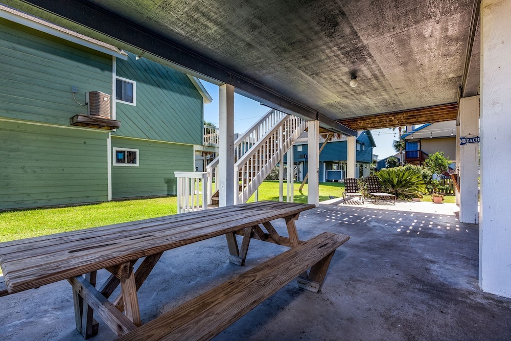 Island Breeze by Ryson Vacation Rentals