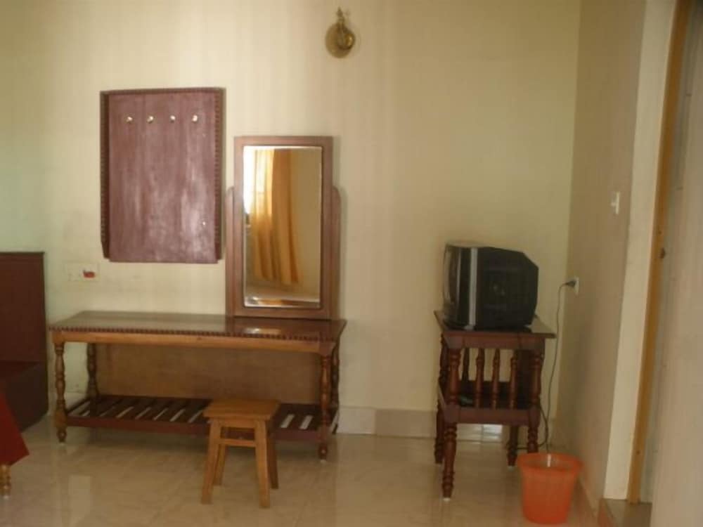Jungle Palace Homestay