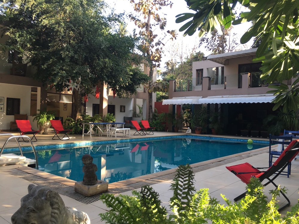 Mango Beach House Kihim Alibaug
