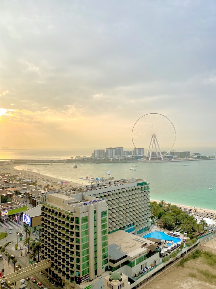 Bombay Backpackers DXB - Adults Only