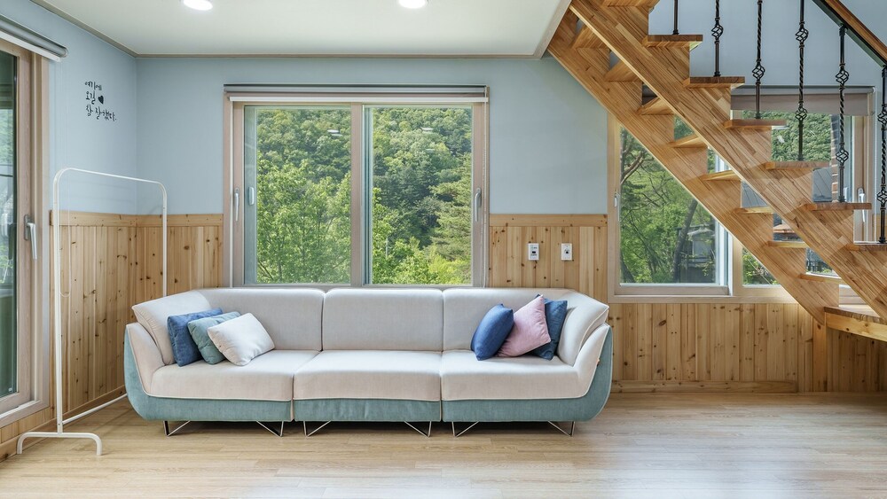 Gapyeong On The Hill Pool Villa