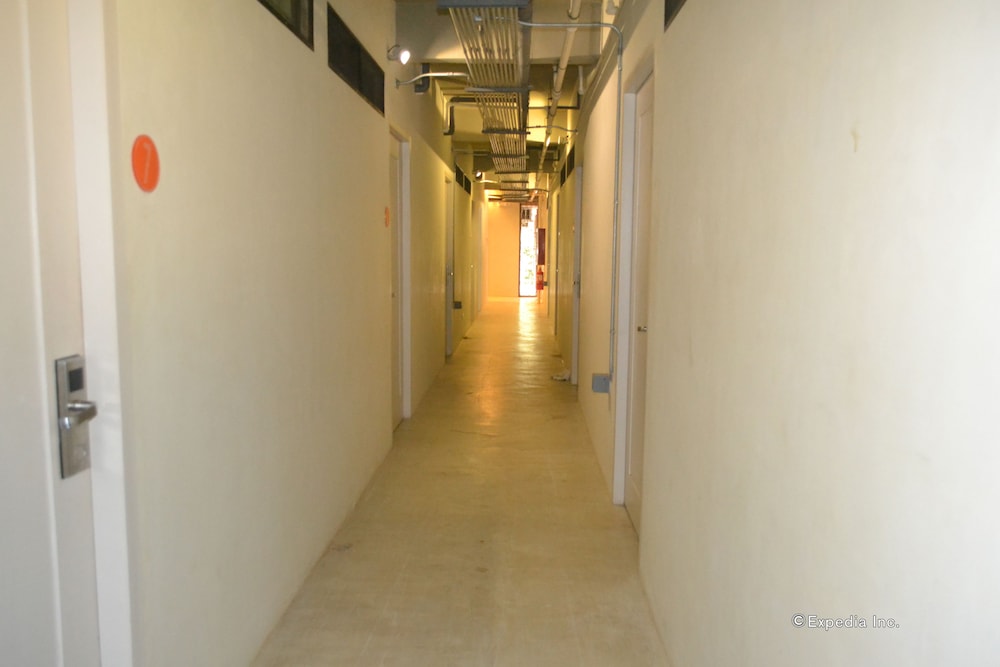 Spin Designer Hostel