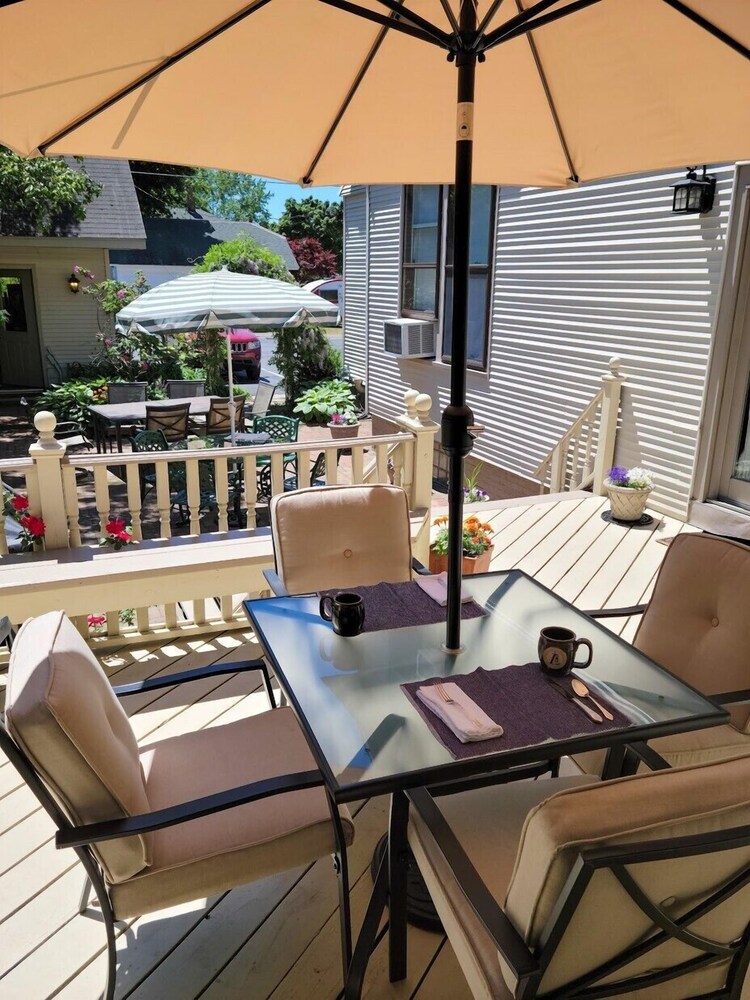 The Lamplighter Bed & Breakfast of Ludington