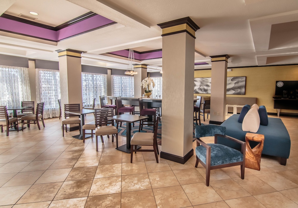 Farmington Vacations - Holiday Inn Express Suites Farmington, an IHG Hotel - Property Image 14