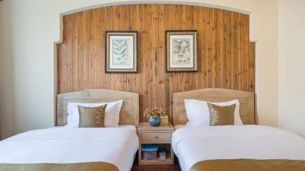 Floral Hotel · Forever Homestay Qiandao Lake view 5