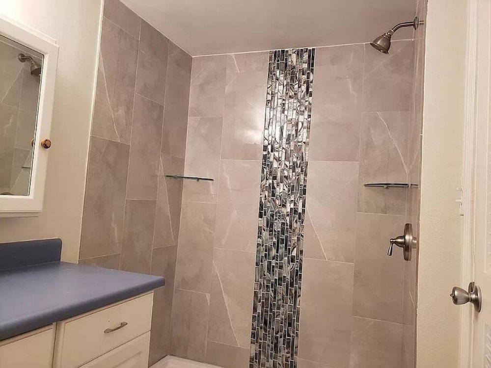 Enjoy the Sunset Ocean Front 1BR Apt-pool On-site