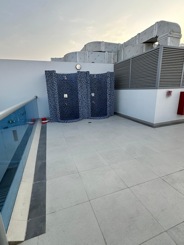 Stay Inn Albarsha by PHM