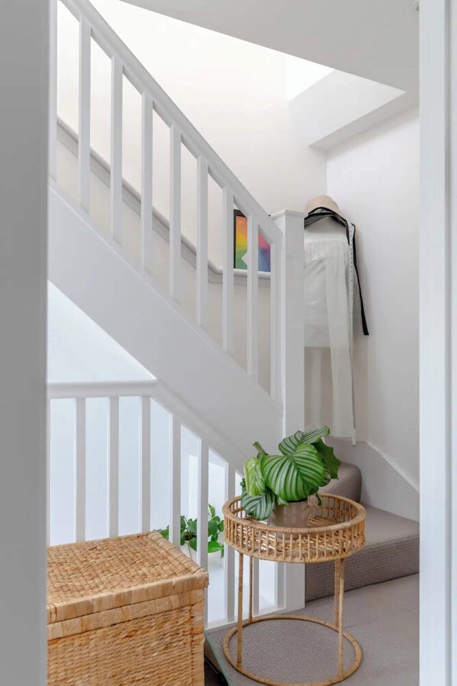 Bright & Beautiful 1BD Flat - Hackney Central