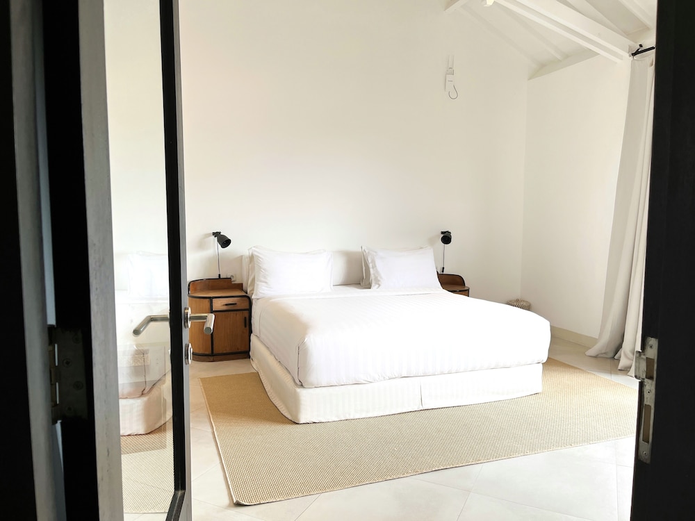 Lovely 2BR Villa Close to The Beach