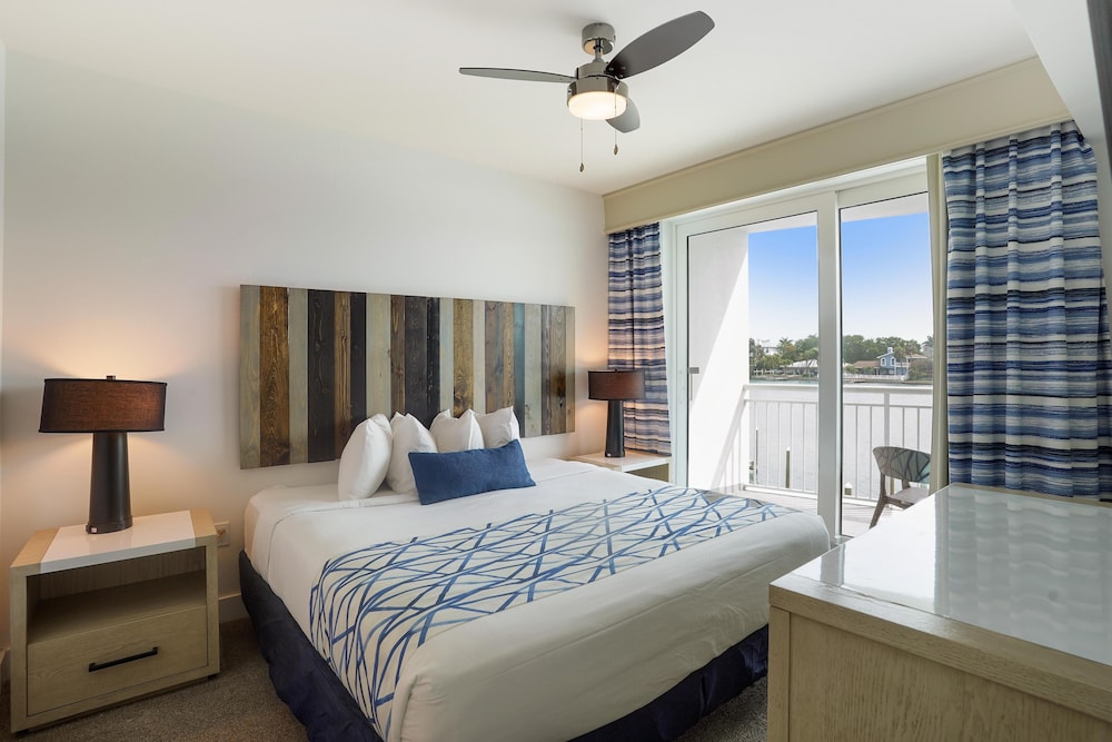 Oceana 204 East