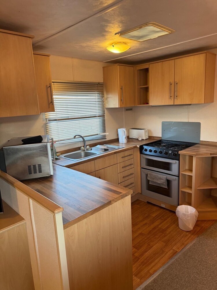 Seaside Bliss Retreat in Heart of Isle of Sheppy