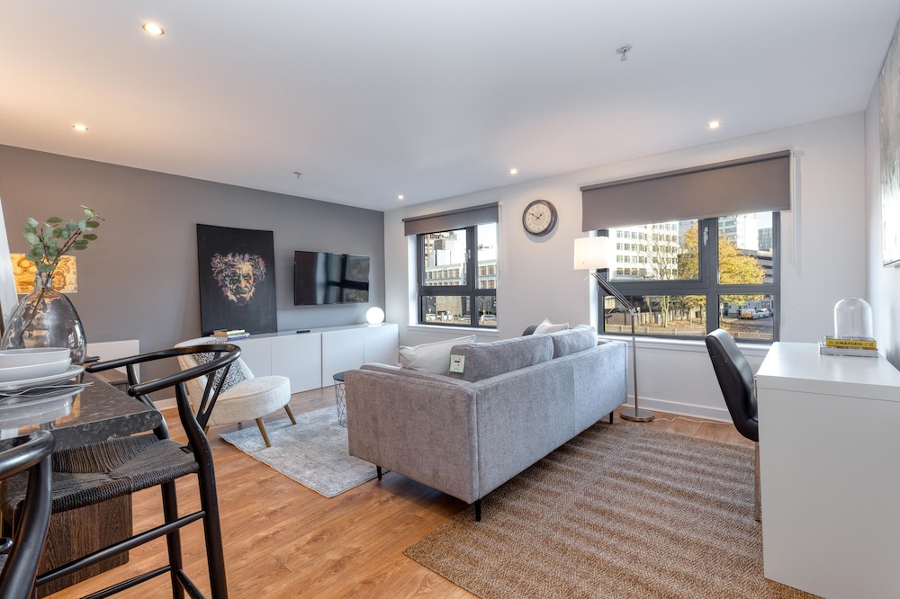 Executive 7 Apartments